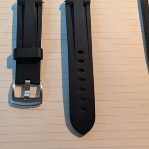 Black Silicone Men's Watch Strap – Universal Replacement